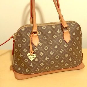 Dooney & Bourke Tote